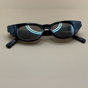 Adam Selman x Le Specs cat’s-eye sunglasses
 Black Cat Eye Sunglasses